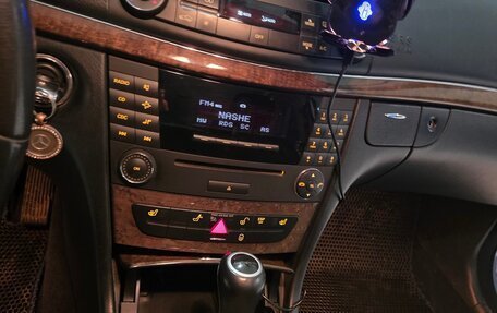 Mercedes-Benz E-Класс, 2007 год, 1 300 000 рублей, 10 фотография