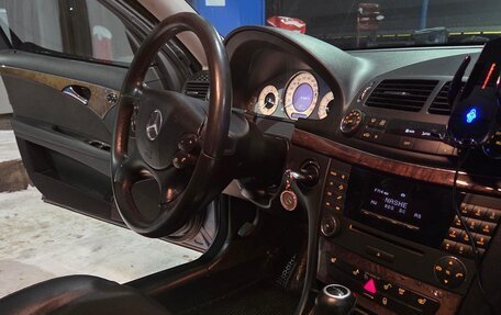 Mercedes-Benz E-Класс, 2007 год, 1 300 000 рублей, 11 фотография