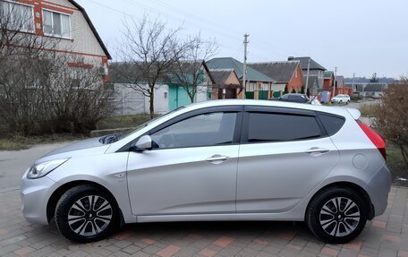 Hyundai Solaris II рестайлинг, 2014 год, 735 000 рублей, 28 фотография