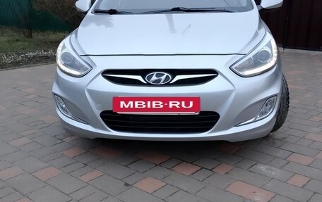Hyundai Solaris II рестайлинг, 2014 год, 735 000 рублей, 24 фотография