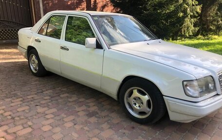 Mercedes-Benz E-Класс, 1994 год, 1 945 000 рублей, 5 фотография