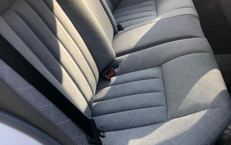 Mercedes-Benz E-Класс, 1994 год, 1 945 000 рублей, 10 фотография