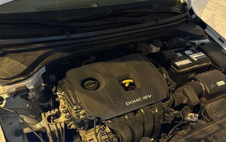 Hyundai Elantra VI рестайлинг, 2018 год, 1 390 000 рублей, 9 фотография