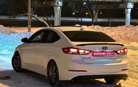 Hyundai Elantra VI рестайлинг, 2018 год, 1 390 000 рублей, 5 фотография