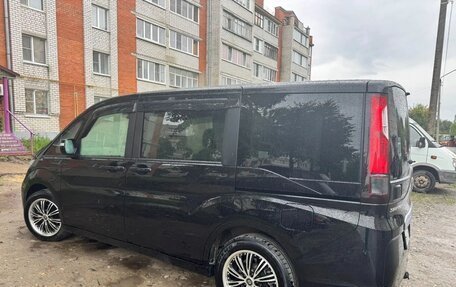 Honda Stepwgn IV, 2017 год, 2 089 000 рублей, 18 фотография