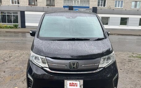 Honda Stepwgn IV, 2017 год, 2 089 000 рублей, 13 фотография