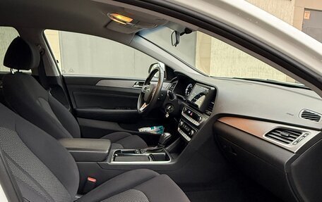 Hyundai Sonata VII, 2019 год, 1 800 000 рублей, 10 фотография