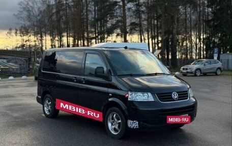 Volkswagen Multivan T5, 2005 год, 950 000 рублей, 3 фотография