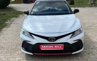 Toyota Camry, 2021 год, 2 800 000 рублей, 1 фотография