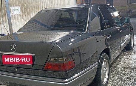 Mercedes-Benz E-Класс, 1995 год, 550 000 рублей, 10 фотография