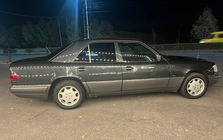 Mercedes-Benz E-Класс, 1995 год, 550 000 рублей, 11 фотография