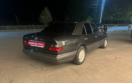 Mercedes-Benz E-Класс, 1995 год, 550 000 рублей, 12 фотография