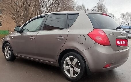 KIA cee'd I рестайлинг, 2009 год, 610 000 рублей, 2 фотография