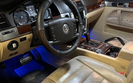 Volkswagen Touareg III, 2005 год, 830 000 рублей, 8 фотография