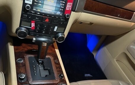 Volkswagen Touareg III, 2005 год, 830 000 рублей, 10 фотография