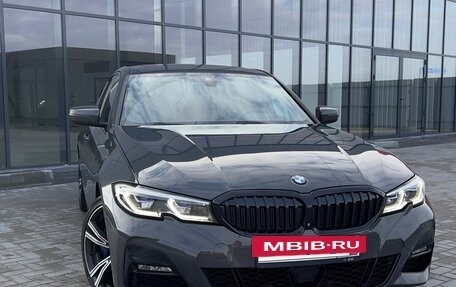 BMW 3 серия, 2019 год, 4 500 000 рублей, 3 фотография