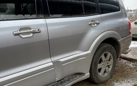 Mitsubishi Montero III, 2004 год, 750 000 рублей, 2 фотография