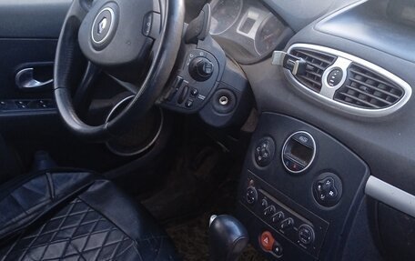 Renault Clio III, 2007 год, 450 000 рублей, 2 фотография