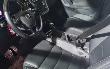 Volkswagen Tiguan II, 2019 год, 2 770 000 рублей, 13 фотография