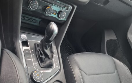 Volkswagen Tiguan II, 2019 год, 2 770 000 рублей, 20 фотография