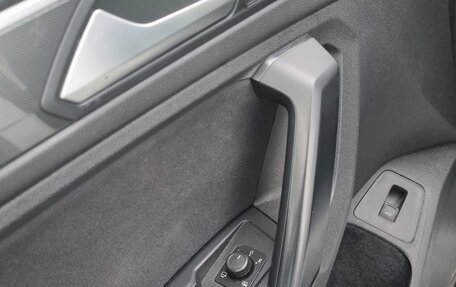 Volkswagen Tiguan II, 2019 год, 2 770 000 рублей, 22 фотография