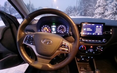 Hyundai Solaris II рестайлинг, 2021 год, 1 680 000 рублей, 15 фотография