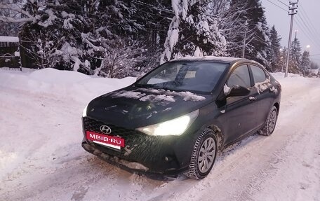 Hyundai Solaris II рестайлинг, 2021 год, 1 680 000 рублей, 3 фотография