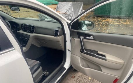 KIA Sportage IV рестайлинг, 2018 год, 1 950 000 рублей, 3 фотография