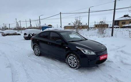 KIA Rio IV, 2018 год, 950 000 рублей, 1 фотография