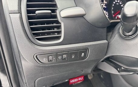 KIA Rio IV, 2018 год, 950 000 рублей, 16 фотография