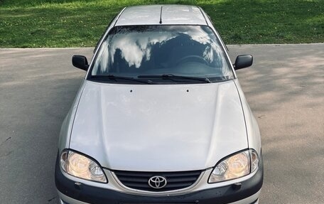 Toyota Avensis III рестайлинг, 2001 год, 349 000 рублей, 12 фотография