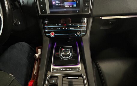 Jaguar F-Pace, 2017 год, 2 500 000 рублей, 20 фотография