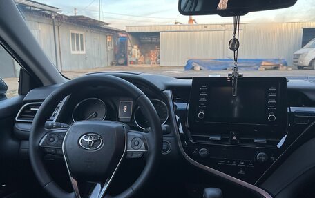 Toyota Camry, 2021 год, 2 700 000 рублей, 5 фотография