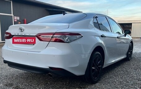 Toyota Camry, 2021 год, 2 700 000 рублей, 9 фотография