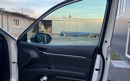 Toyota Camry, 2021 год, 2 700 000 рублей, 19 фотография