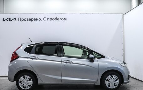 Honda Fit III, 2019 год, 1 400 000 рублей, 5 фотография