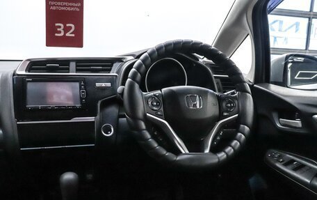 Honda Fit III, 2019 год, 1 400 000 рублей, 22 фотография