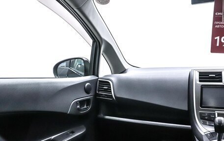 Toyota Ractis II, 2011 год, 790 000 рублей, 17 фотография