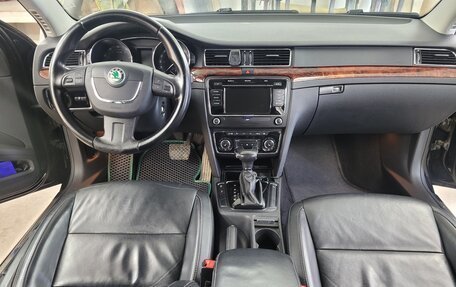 Skoda Superb III рестайлинг, 2012 год, 790 000 рублей, 13 фотография