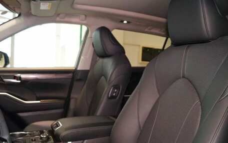 Toyota Highlander, 2025 год, 7 200 000 рублей, 13 фотография