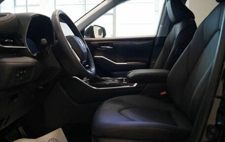 Toyota Highlander, 2025 год, 7 200 000 рублей, 14 фотография