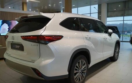 Toyota Highlander, 2025 год, 7 200 000 рублей, 6 фотография