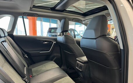 Toyota RAV4, 2025 год, 5 150 000 рублей, 9 фотография