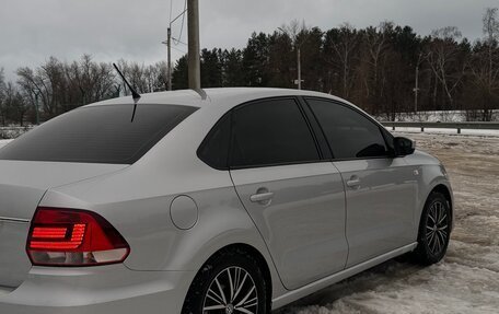 Volkswagen Polo VI (EU Market), 2016 год, 1 100 000 рублей, 4 фотография