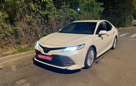 Toyota Camry, 2019 год, 3 100 000 рублей, 1 фотография