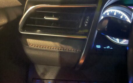 Toyota Camry, 2019 год, 3 100 000 рублей, 5 фотография