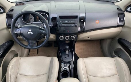 Mitsubishi Outlander III рестайлинг 3, 2007 год, 890 000 рублей, 12 фотография