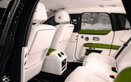 Rolls-Royce Ghost Series II рестайлинг, 2023 год, 42 790 000 рублей, 39 фотография