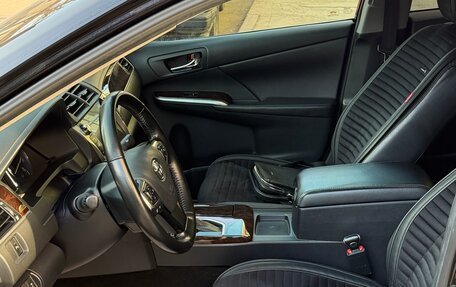 Toyota Camry, 2018 год, 2 900 000 рублей, 12 фотография