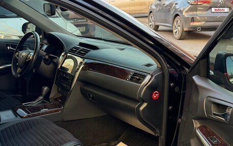 Toyota Camry, 2018 год, 2 900 000 рублей, 5 фотография